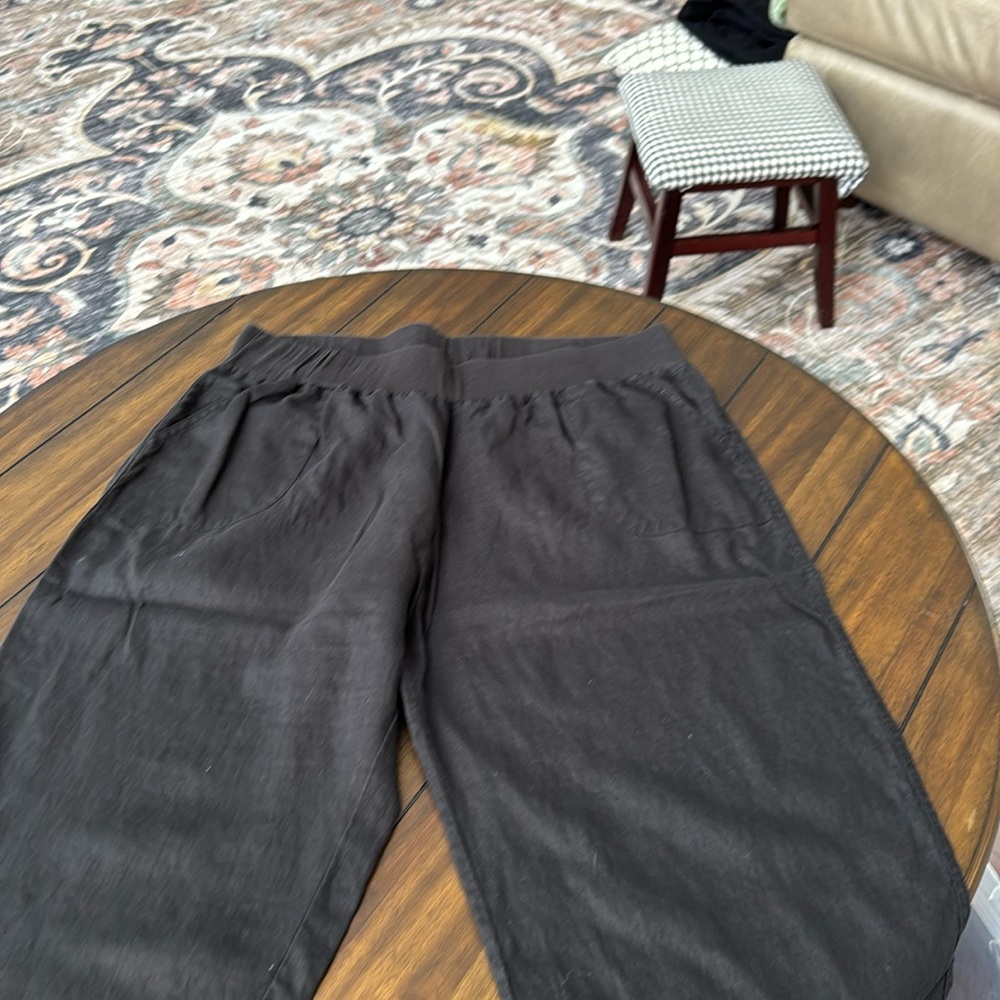 Allen and Allen cropped pants